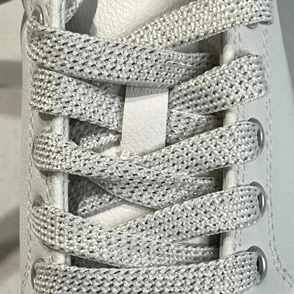Children Place Girls white low top lace up tennis shoes. Size 11C NWT